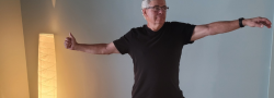ONLINE Retired Stiff Guy