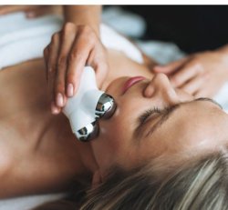 NuFace Microcurrent Advanced Face Lift Treatment