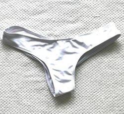 White Vekker Cheeky Bottoms (S)