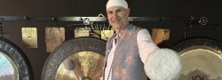 Dynamic Gong Playing