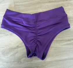 Pole Shorts - Low Waist