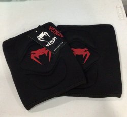 Venum gel knee pads