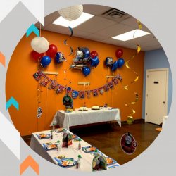 Theme Package: Basic (Themed Room Decorations, Tableware, Balloons)
